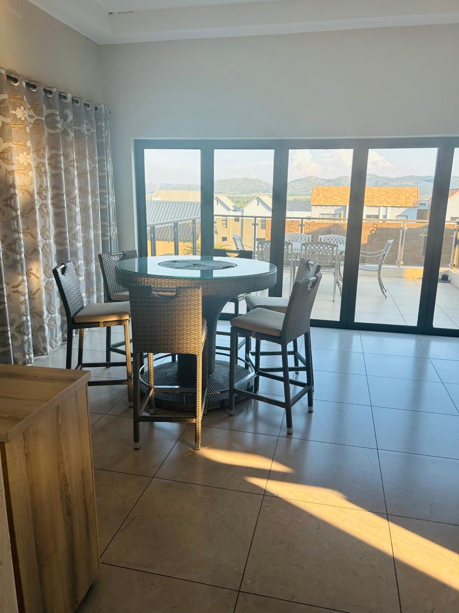Bluewave Lifestyle Villa Hartbeespoort Luaran gambar