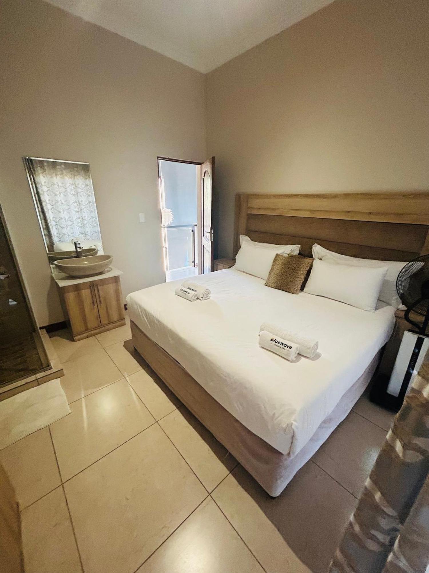 Bluewave Lifestyle Villa Hartbeespoort Luaran gambar