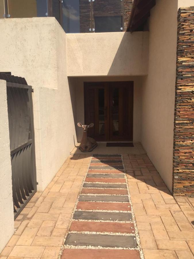 Bluewave Lifestyle Villa Hartbeespoort Luaran gambar